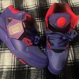Reebok Pump Omni Lite in Purple and Black